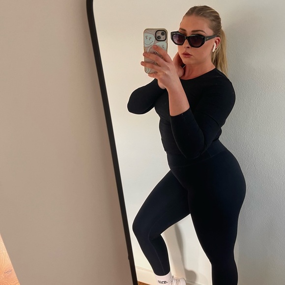 Meet your Posher, Claudia - Picture 4 of 5